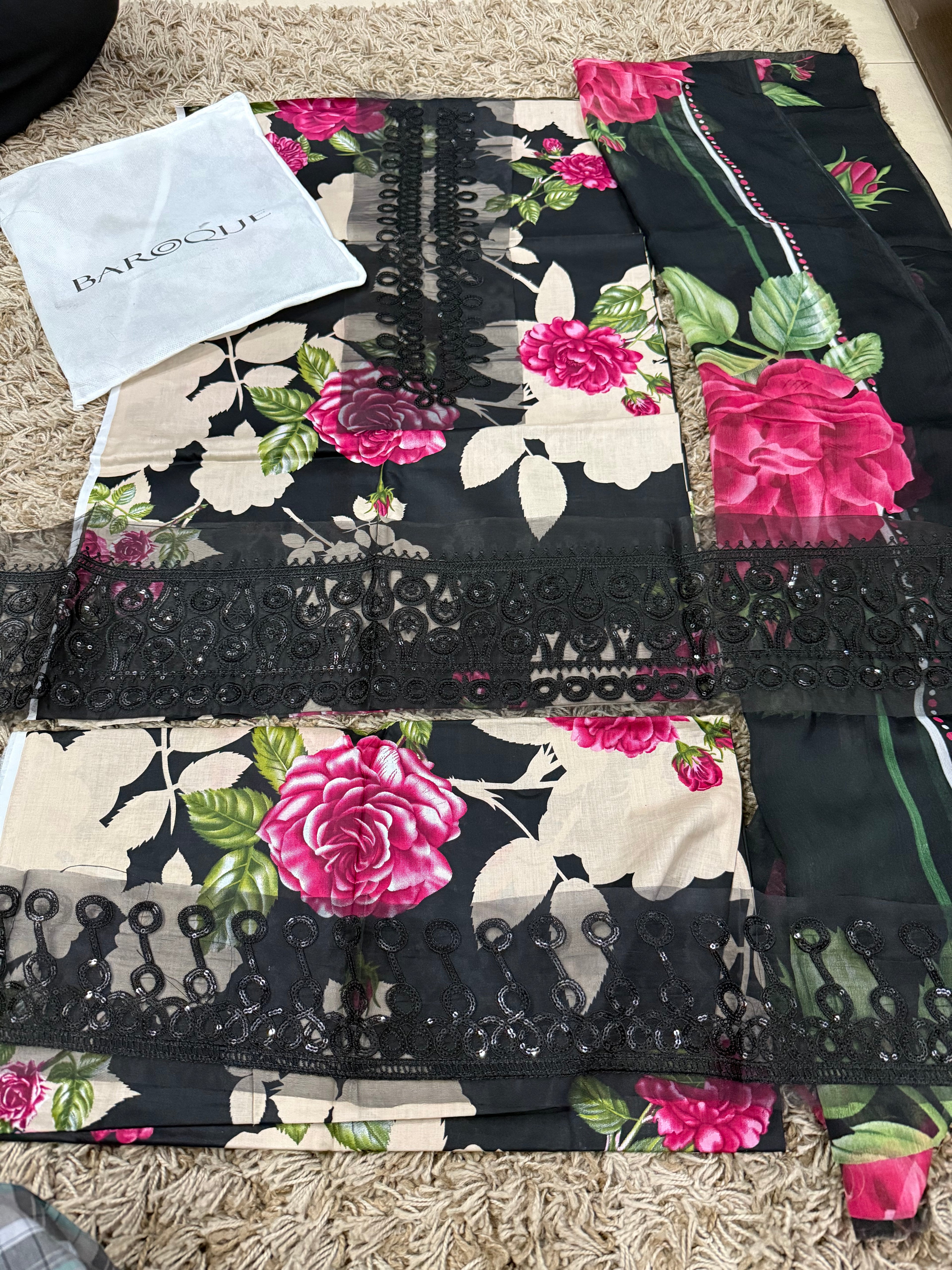 Baroque EMBROIDERED LAWN UF-532